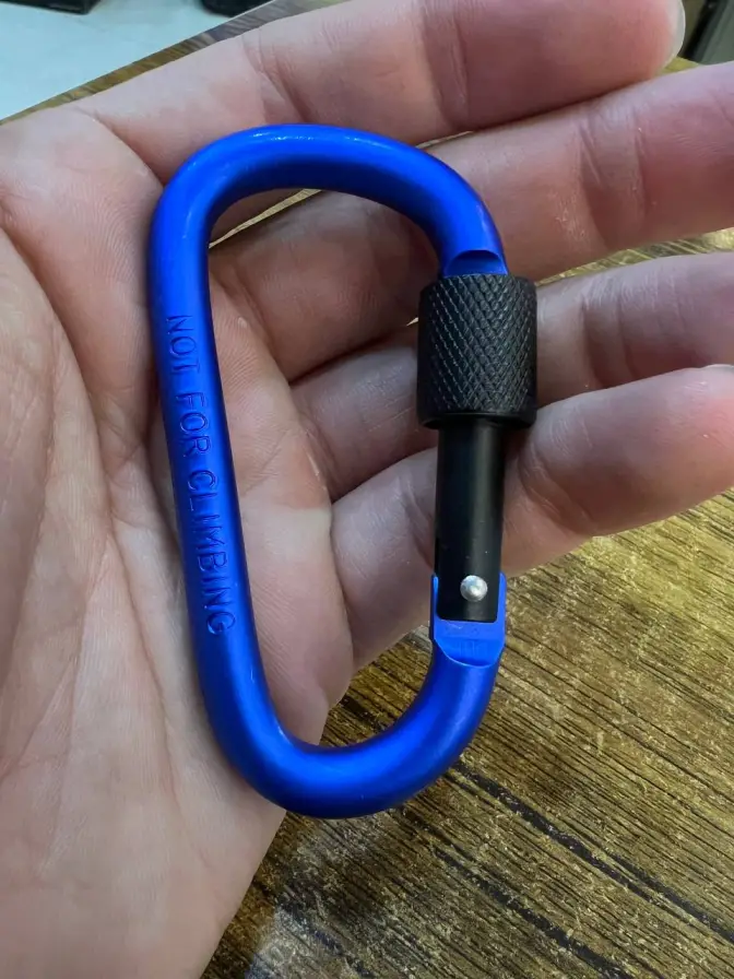 کارابین پیچی مدل Not for climbing